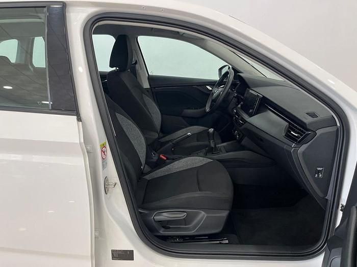 Usado Skoda Scala Essence 95 CV (69 kW) 2024 Blanco Utilitario