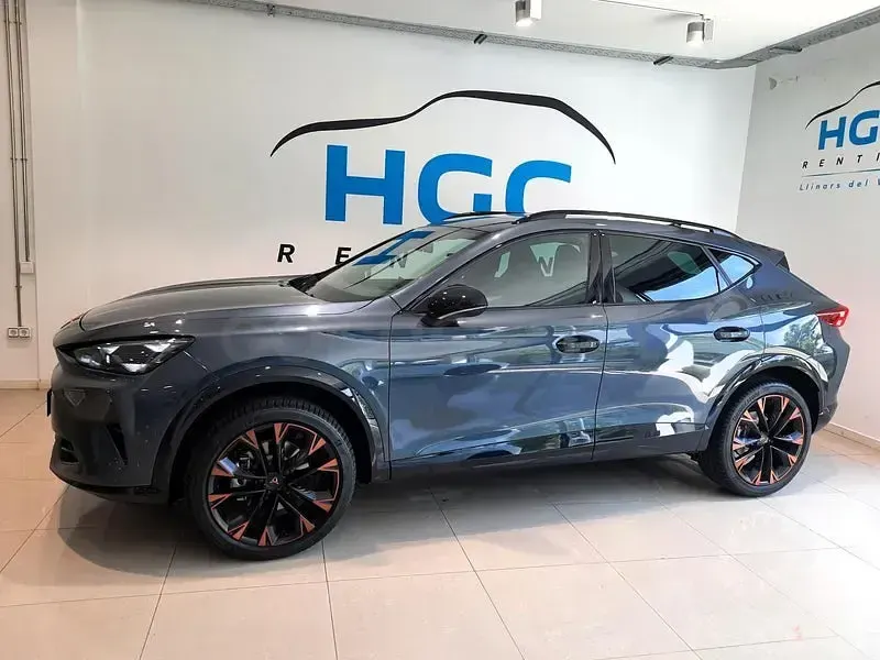 Usado Cupra Formentor 150 CV (110 kW) 2025 Gris / plata SUV