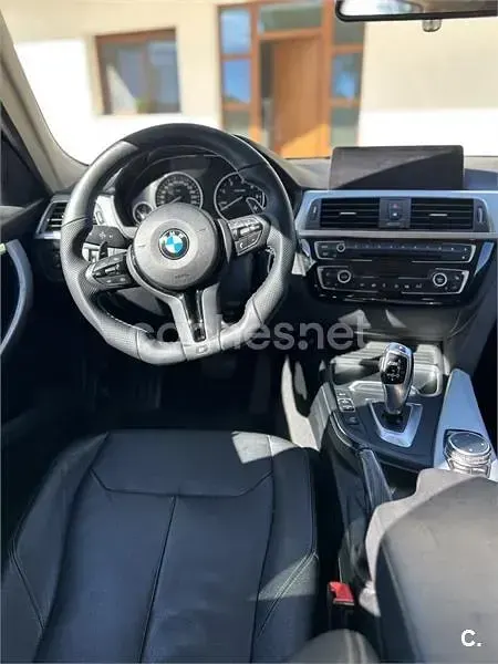 Usado BMW 318 143 CV (105 kW) 2016 Negro Familiar