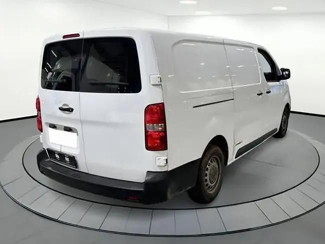 Usado Opel Vivaro Comfort 103 HP (75 kW) 2020 Branco Monovolume