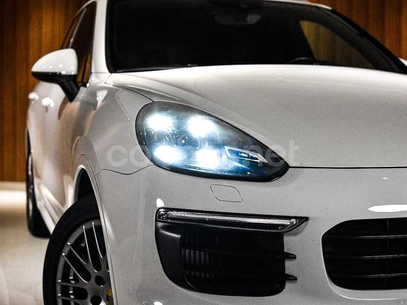 Usado Porsche Cayenne Platinum Edition 262 CV (192 kW) 2016 Blanco SUV