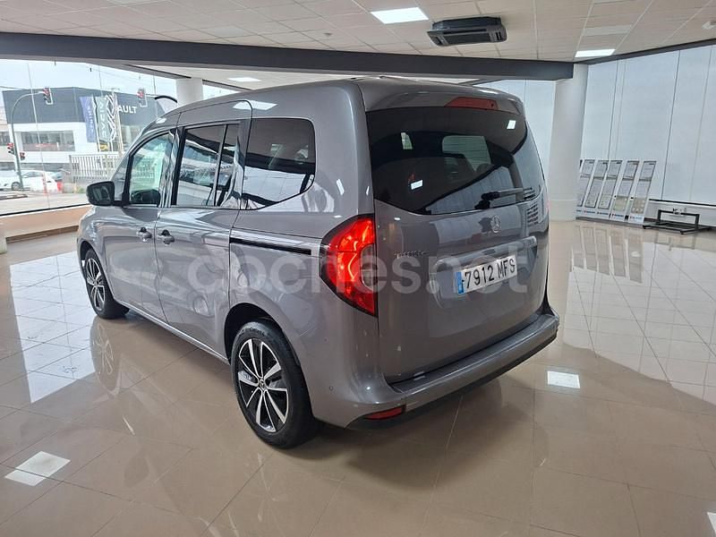 Usado Mercedes T180 116 CV (85 kW) 2023 Gris / plata Monovolumen
