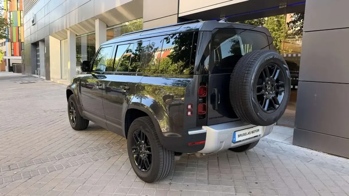 Usado Land Rover Defender S 249 CV (183 kW) 2023 Gris SUV