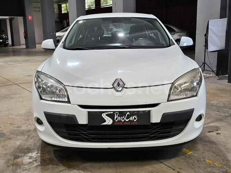 Usado Renault Mégane Business 105 CV (77 kW) 2009 Blanco Berlina