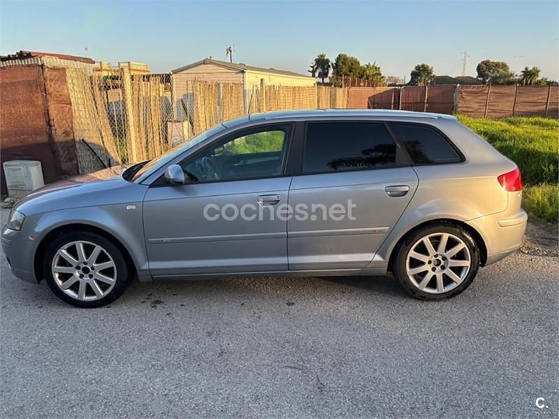 Usado Audi A3 Ambition 115 HP (84 kW) 2007 Cinzento Citadino