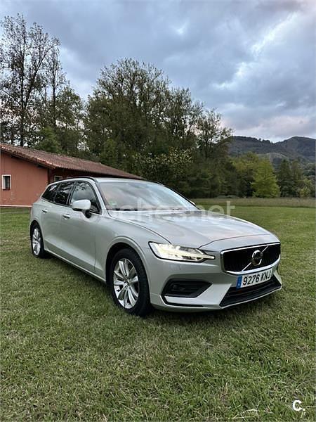 Gris / plata Usado 2018 Volvo V60 Momentum Familiar | 21.900 € (Caro) - Imagen 1/4