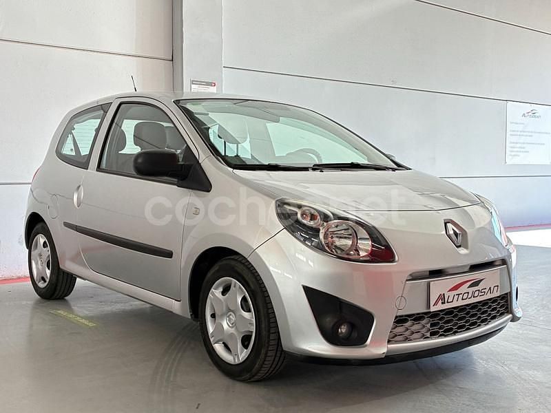Usado Renault Twingo Authentique 75 CV (55 kW) 2011 Gris / plata Utilitario