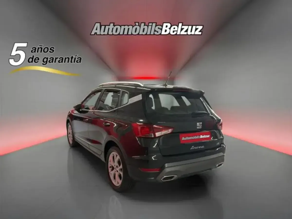 Usado Seat Arona FR 116 CV (85 kW) 2025 Negro SUV