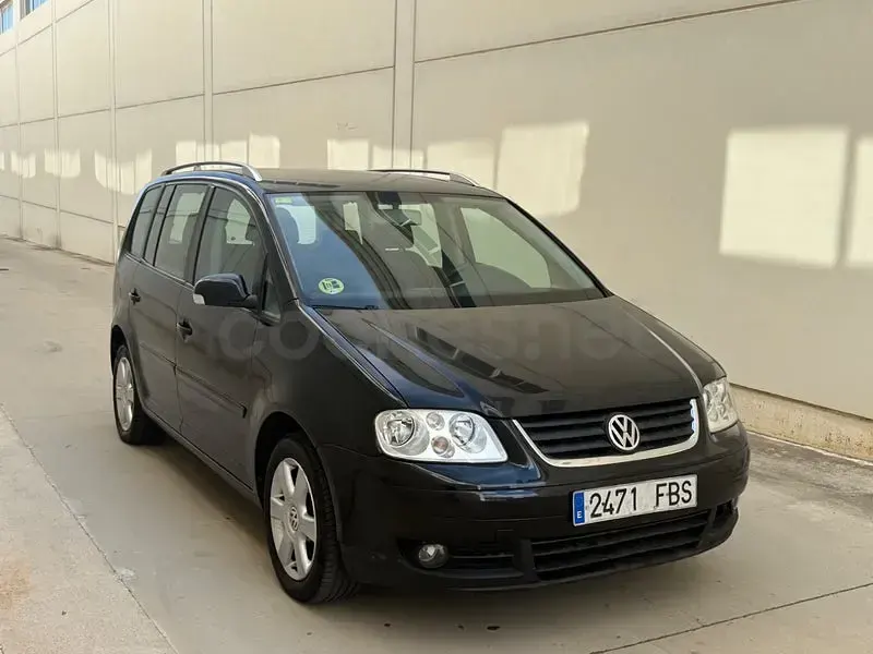 Usado VW Touran 140 CV (102 kW) 2006 Negro Monovolumen