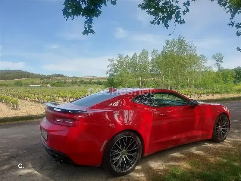 Usado Chevrolet Camaro 432 CV (317 kW) 2015 Rojo Coupe