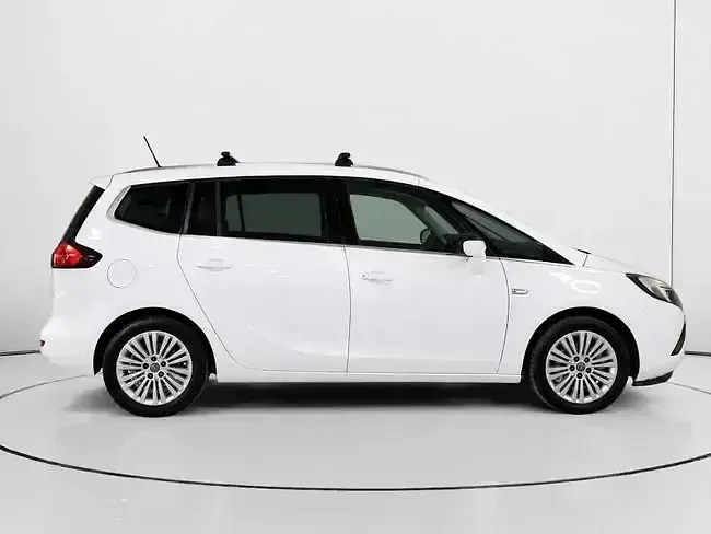 Usado Opel Zafira Selective 136 CV (100 kW) 2016 Blanco Monovolumen