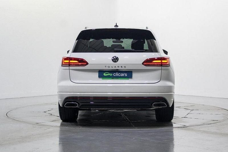 Usado VW Touareg R-line 231 CV (169 kW) 2021 Blanco SUV