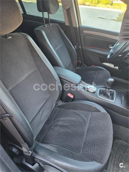Gris / plata Usado 2007 Renault Laguna III Dynamique Berlina | 4500 € (Precio justo) - Imagen 1/4