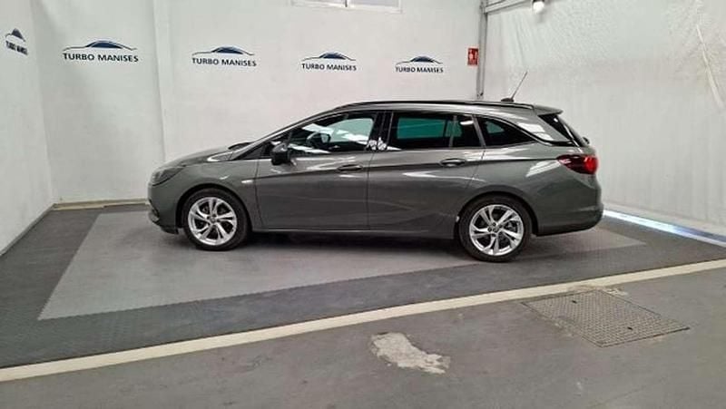 Usado Opel Astra Ultimate 147 CV (108 kW) 2020 Gris Familiar