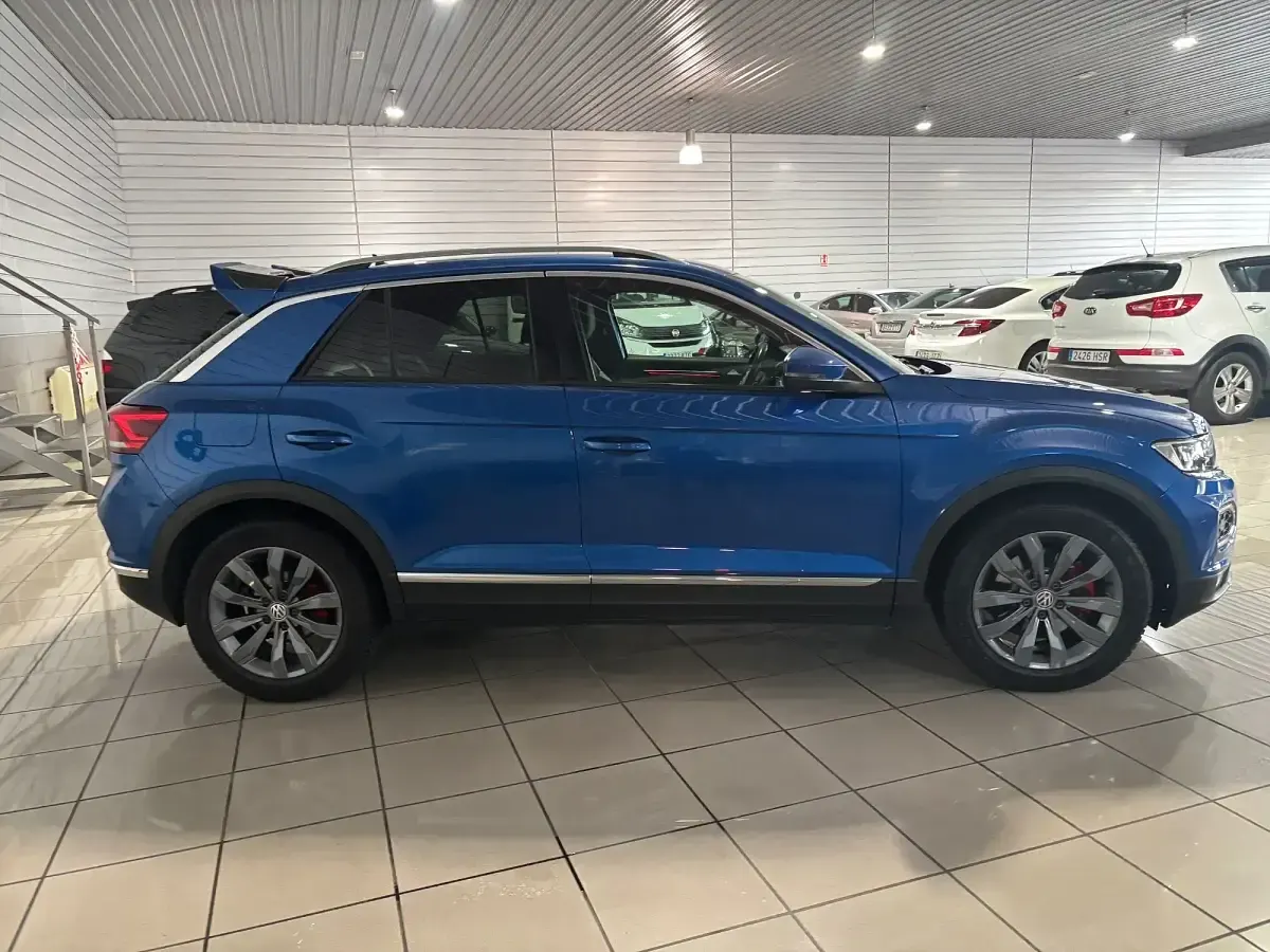 Usado VW T-Roc Sportline 190 CV (139 kW) 2018 Azul SUV