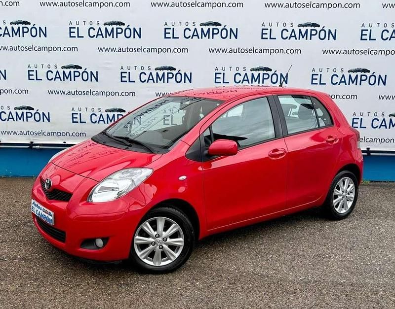 Rojo Usado 2011 Toyota Yaris Connect Style Utilitario | 7800 € (Precio justo) - Imagen 1/4
