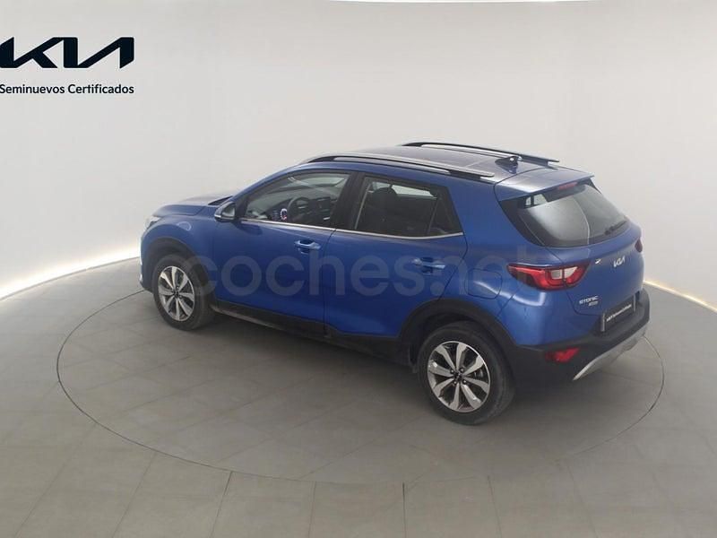 Usado Kia Stonic 101 CV (74 kW) 2024 Azul SUV