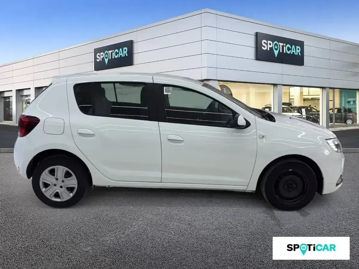 Usado Dacia Sandero Comfort 95 CV (69 kW) 2020 Blanco Berlina