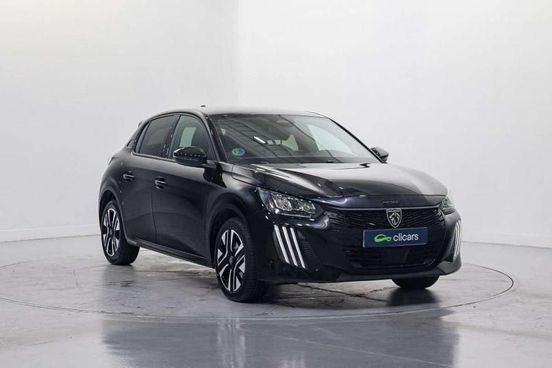 Usado Peugeot 208 Allure 101 CV (74 kW) 2025 Negro Utilitario