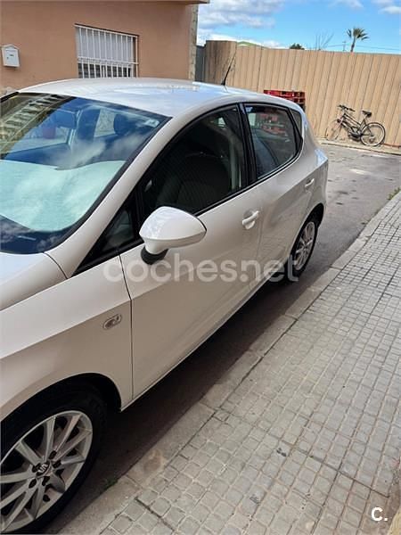 Usado Seat Ibiza SC Crono 90 CV (66 kW) 2016 Blanco Utilitario