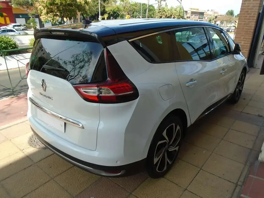 Usado Renault Grand Scénic IV LIMITED 150 CV (110 kW) 2019 Blanco Monovolumen