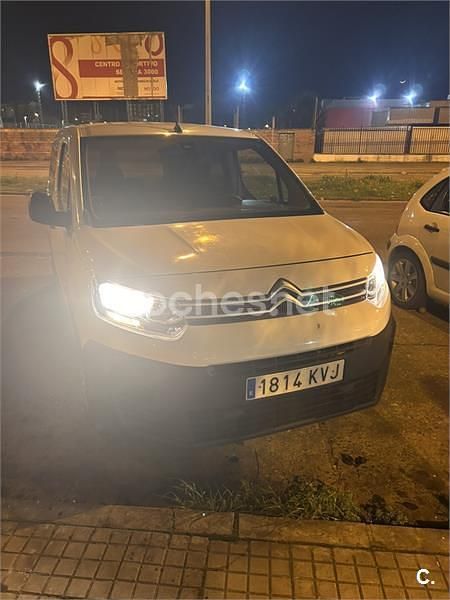 Usado Citroën Berlingo Live 100 CV (73 kW) 2019 Blanco Monovolumen