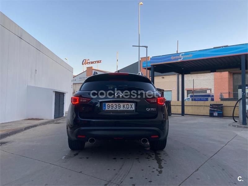 Usado Infiniti QX70 S Design 238 CV (175 kW) 2015 Negro SUV
