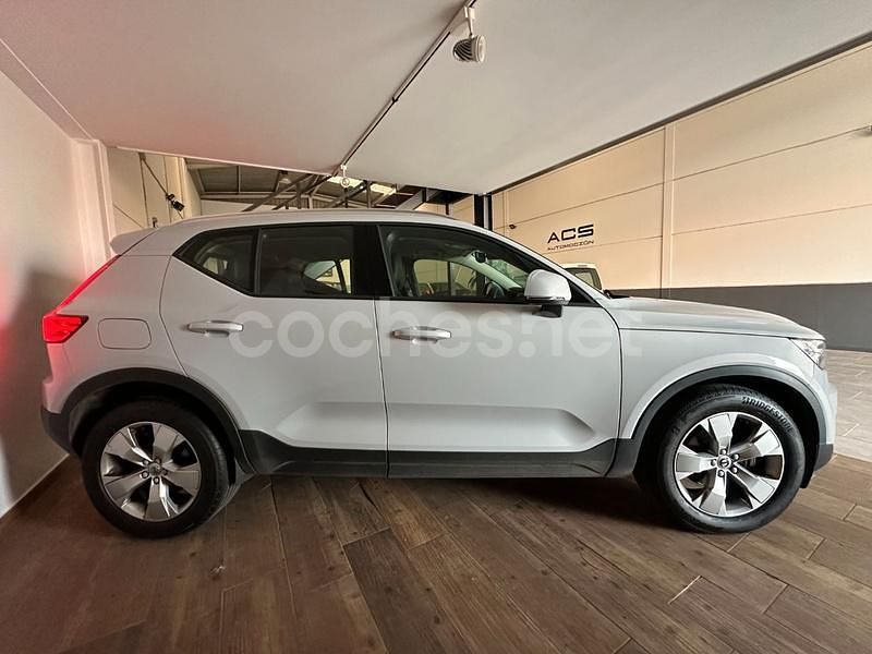 Usado Volvo XC40 Business Edition 150 CV (110 kW) 2020 Gris / plata SUV