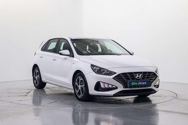 Usado Hyundai i30 120 CV (88 kW) 2021 Blanco Utilitario
