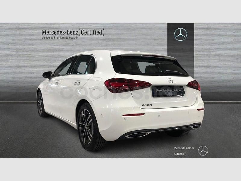 Nuevo Mercedes A180 136 CV (100 kW) 2025 Blanco Berlina
