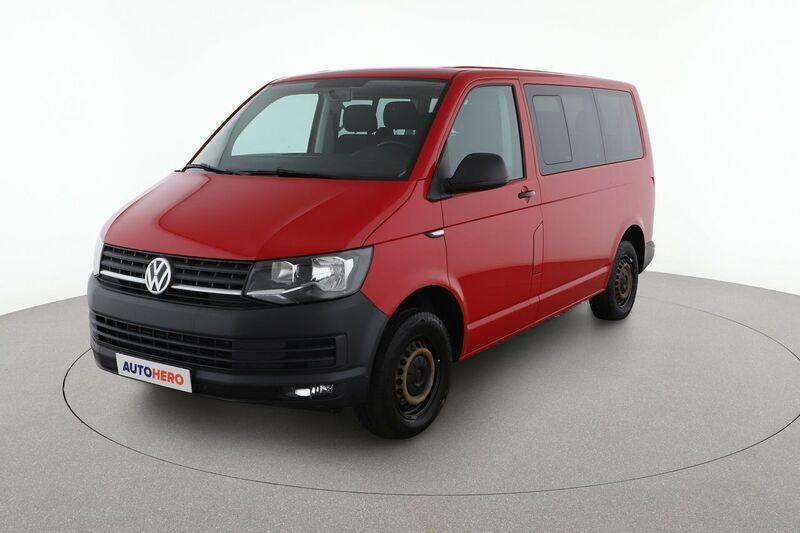 Rojo Usado 2018 VW Caravelle Trendline Monovolumen | 29.799 € (Buen precio) - Imagen 1/3