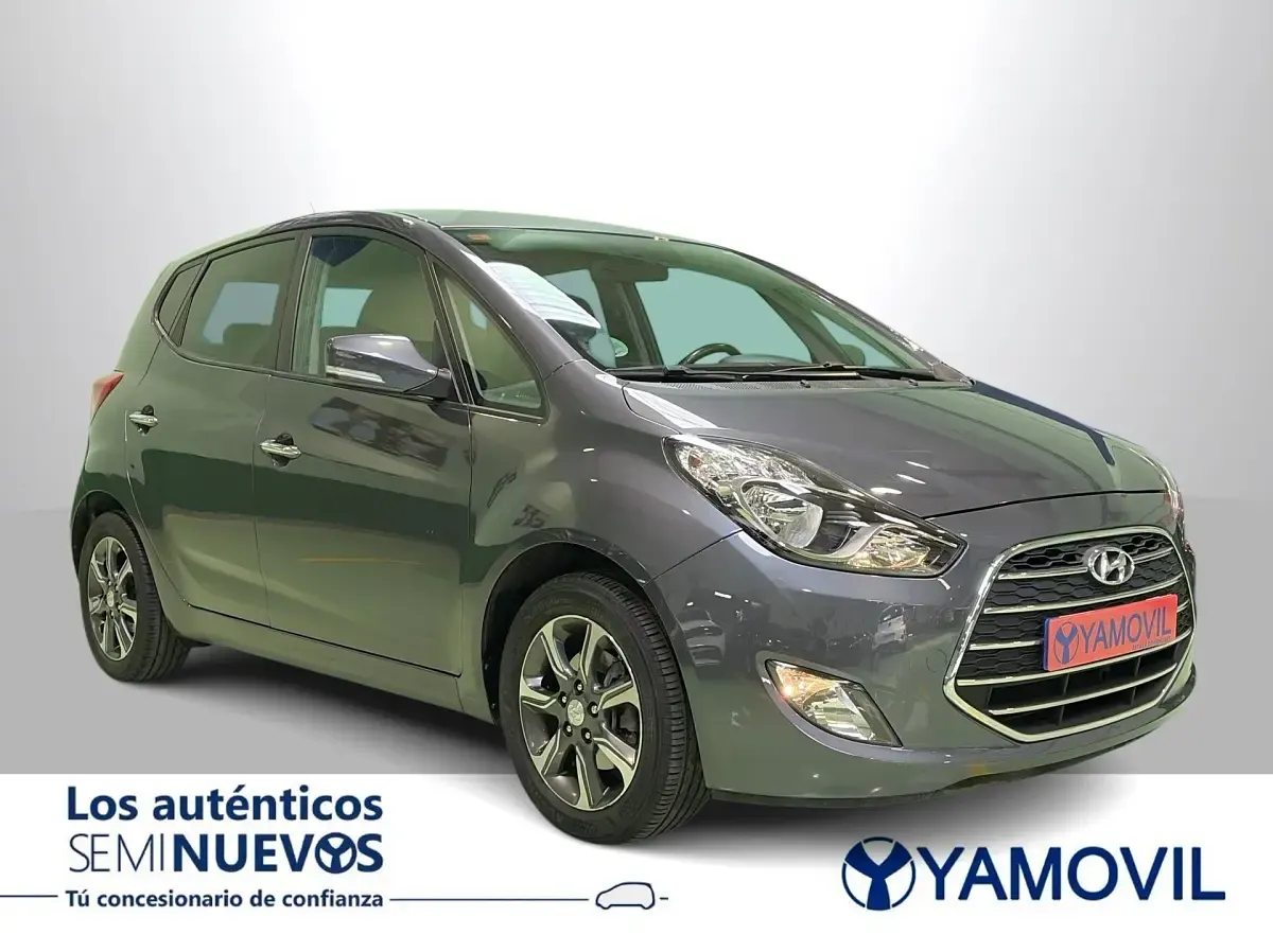 Usado Hyundai ix20 126 CV (92 kW) 2017 Gris Utilitario