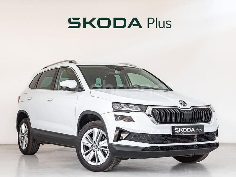 Blanco Usado 2025 Skoda Karoq Selection SUV | 28.600 € (Un poco caro) - Imagen 1/4