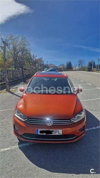 Usado VW Golf Sportsvan Advance 110 CV (80 kW) 2017 Naranja Monovolumen