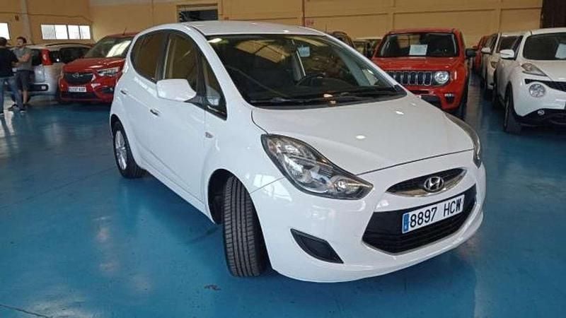 Usado Hyundai ix20 Comfort 77 CV (56 kW) 2011 Blanco Utilitario