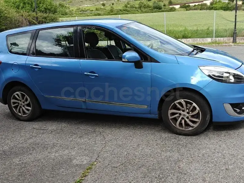 Usado Renault Grand Scénic III Dynamique 110 CV (80 kW) 2012 Azul Monovolumen