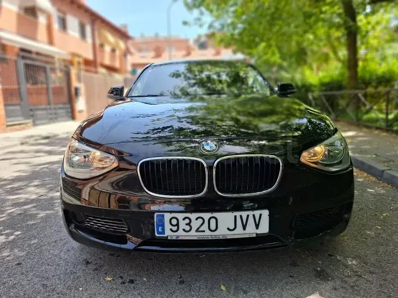 Usado BMW 116 116 CV (85 kW) 2013 Negro Utilitario