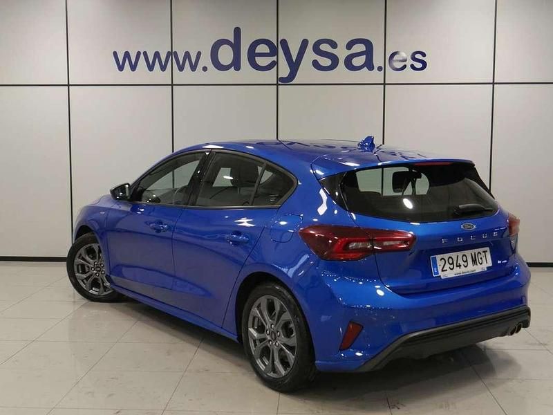 Usado Ford Focus ST-Line 125 CV (91 kW) 2023 Azul Utilitario