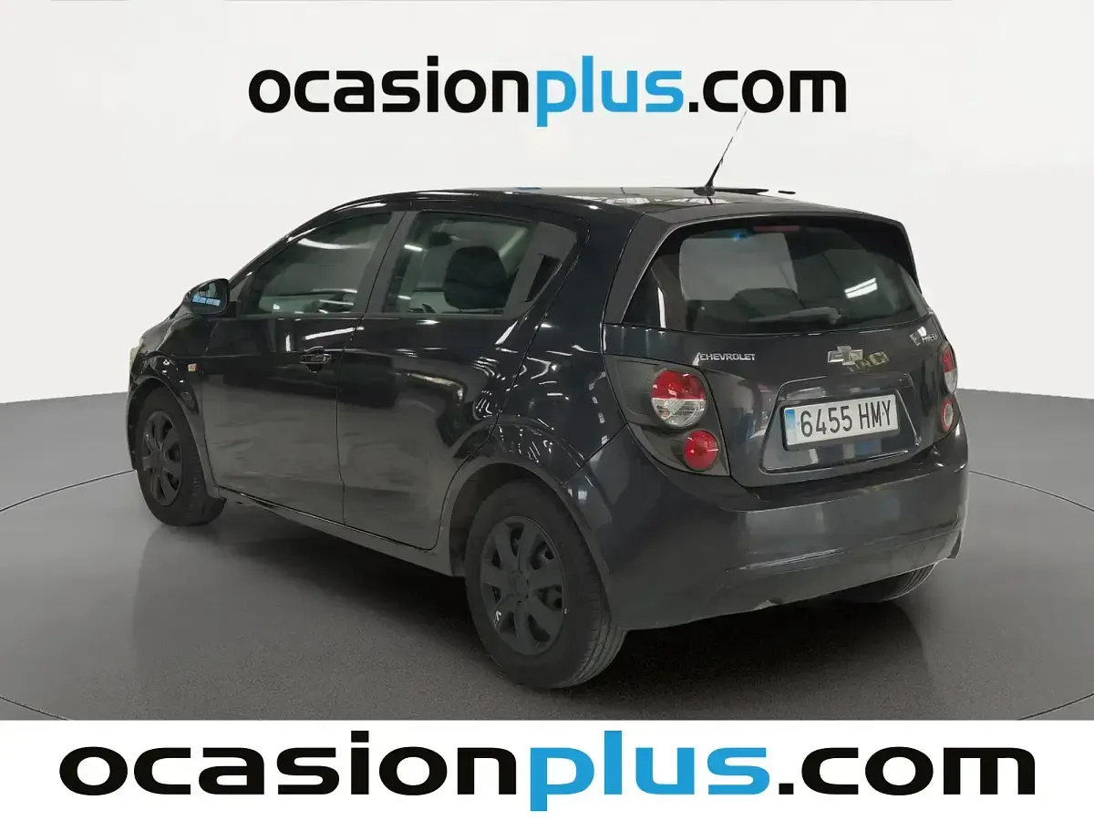 Usado Chevrolet Aveo LT 86 CV (63 kW) 2012 Negro Utilitario