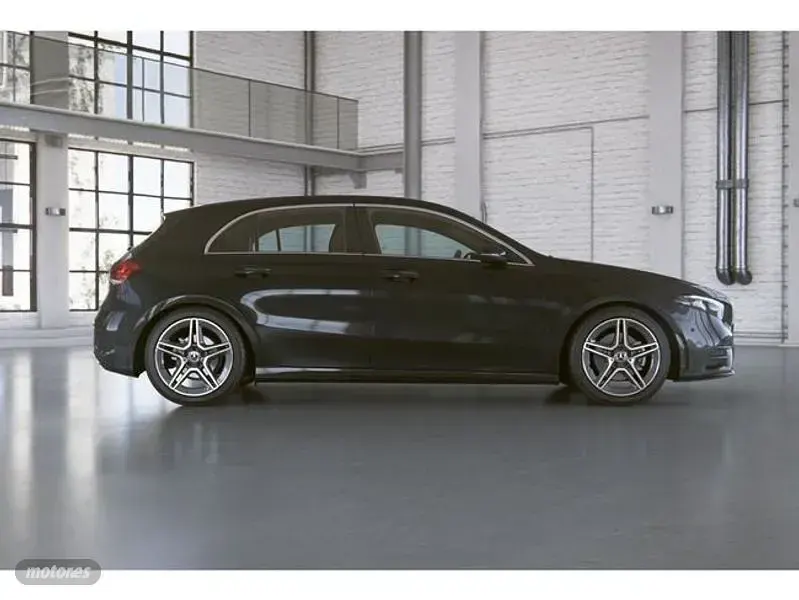 Usado Mercedes A180 115 CV (84 kW) 2021 Negro Berlina