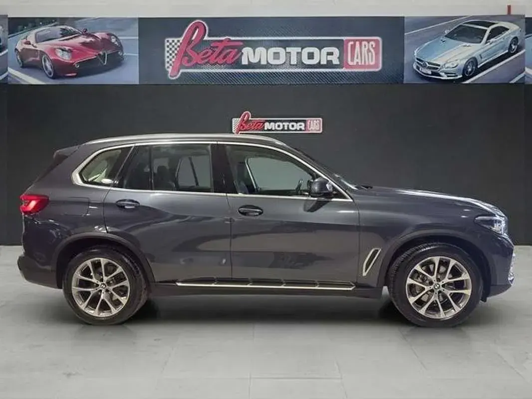Usado BMW X5 Comfort Edition 265 CV (194 kW) 2019 Gris SUV