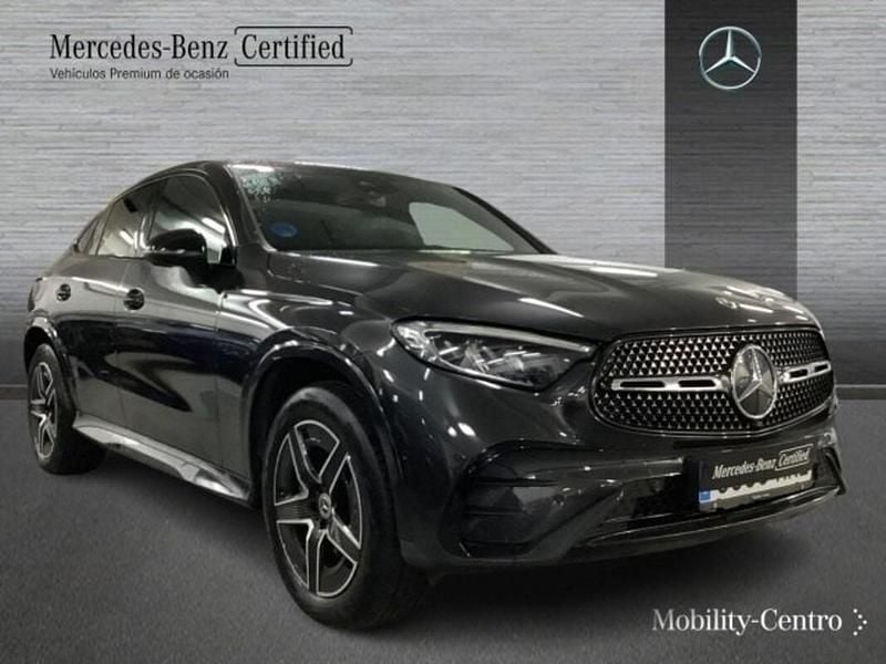 Usado Mercedes GLC300 AMG line 197 CV (144 kW) 2024 Graphite grey  metallic paint Coupe