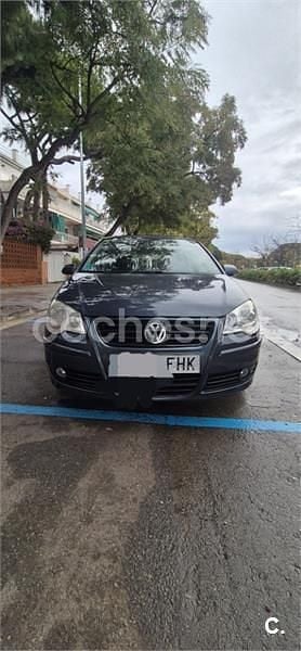 Gris / plata Usado 2006 VW Polo Advance Berlina | 3900 € (Precio justo) - Imagen 1/4
