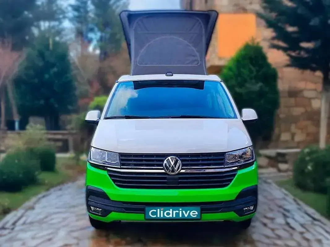 Usado VW California Beach 150 CV (110 kW) 2023 Blanco Van