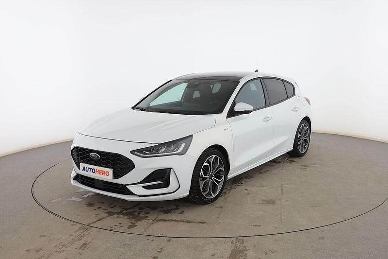 Blanco Usado 2023 Ford Focus ST-Line X Utilitario | 18.799 € (Un poco caro) - Imagen 1/3