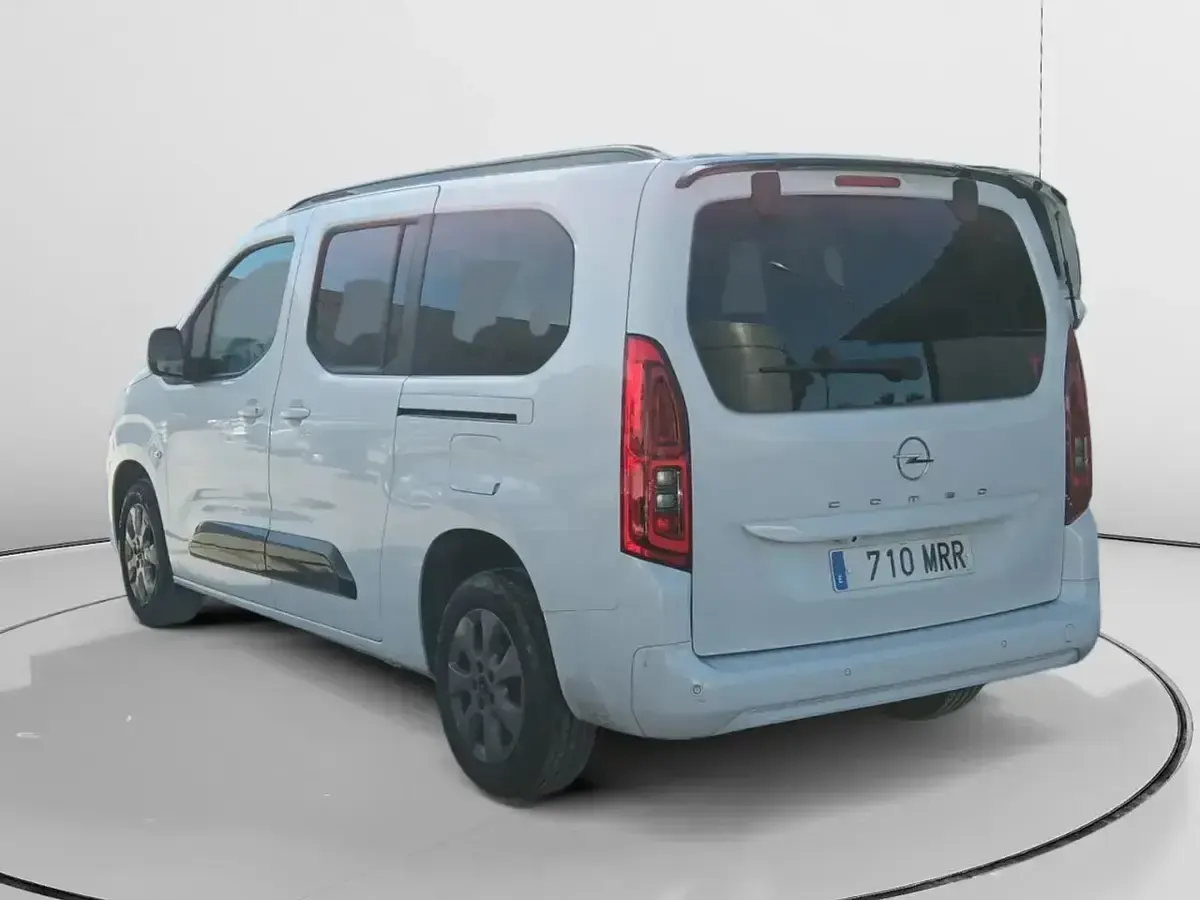 Usado Opel Combo S 130 CV (95 kW) 2024 Blanco Monovolumen