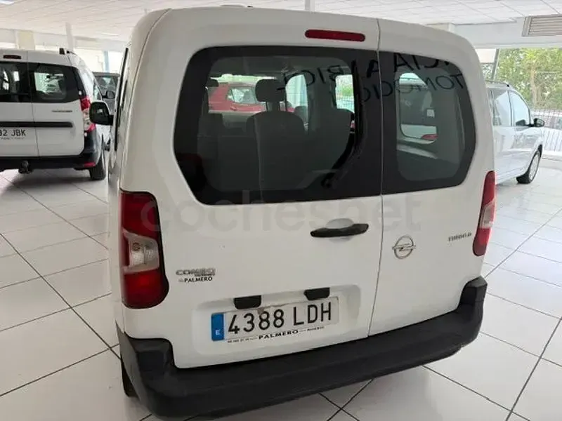 Usado Opel Combo Life Expression 102 CV (75 kW) 2019 Blanco Monovolumen