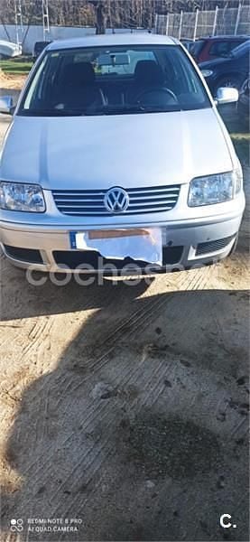 Gris / plata Usado 2002 VW Polo Highline Berlina | 3500 € (Precio justo) - Imagen 1/4