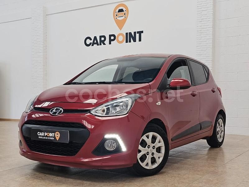 Granate Usado 2016 Hyundai i10 Utilitario | 7990 € (Caro) - Imagen 1/4