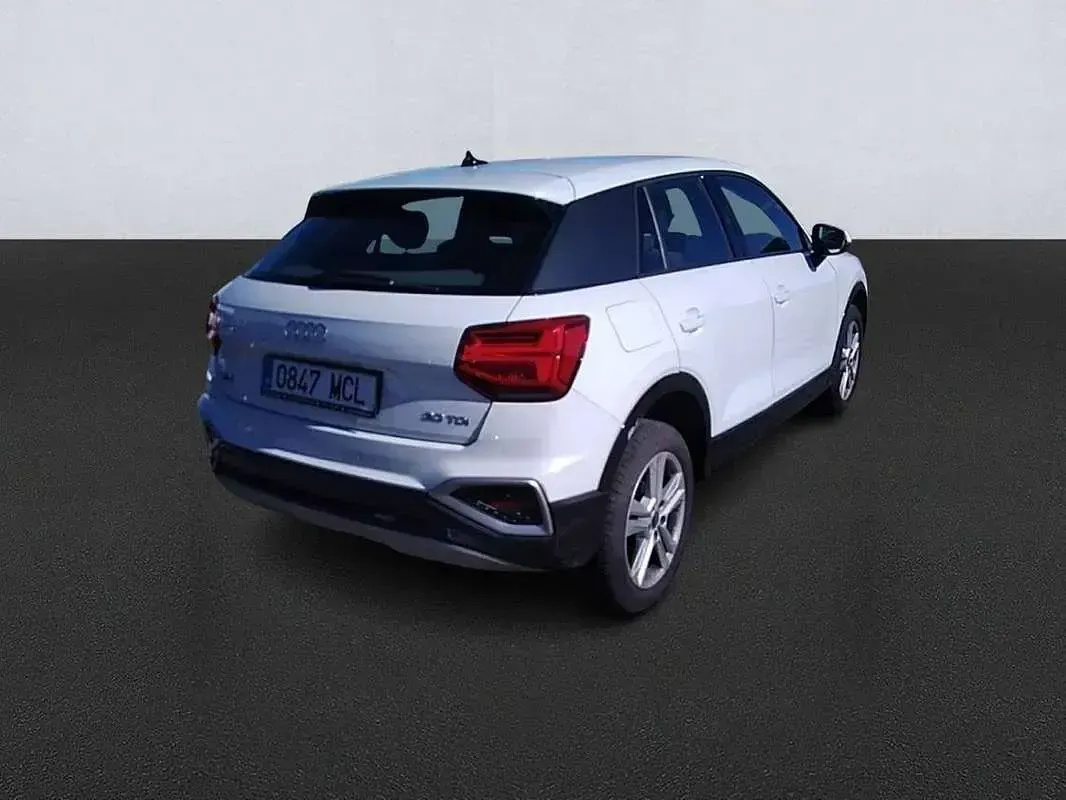 Usado Audi Q2 Advanced 116 CV (85 kW) 2023 Blanco SUV
